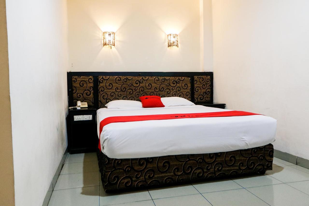 Reddoorz Plus @ Jalan Dr Sutomo Pekanbaru Exterior photo