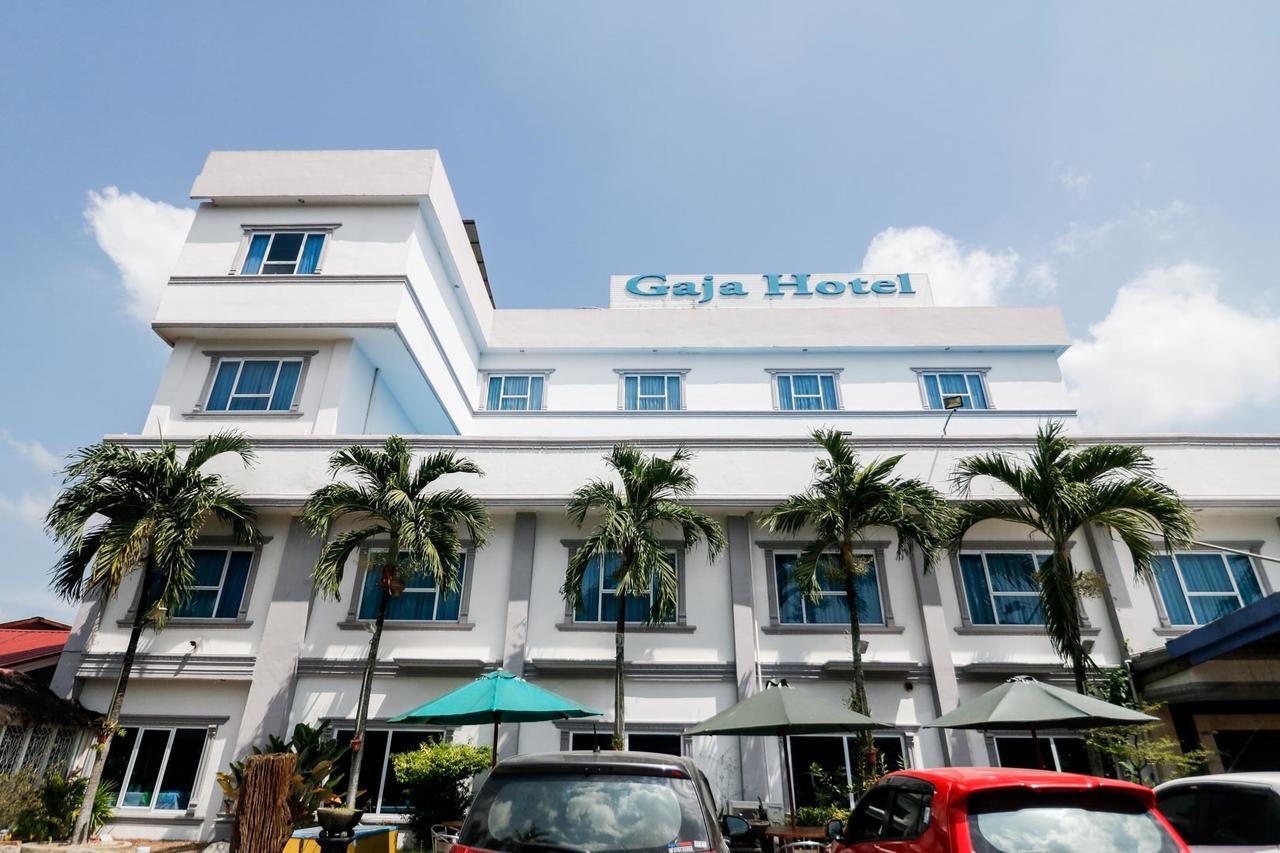 Reddoorz Plus @ Jalan Dr Sutomo Pekanbaru Exterior photo