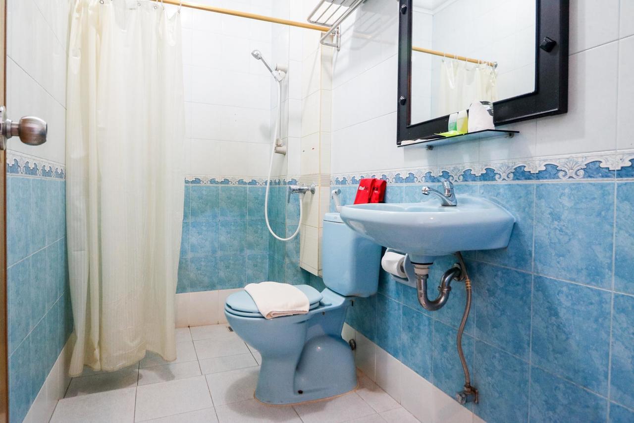 Reddoorz Plus @ Jalan Dr Sutomo Pekanbaru Exterior photo